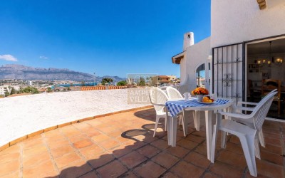 A villa divided into two separate homes in El Albir.